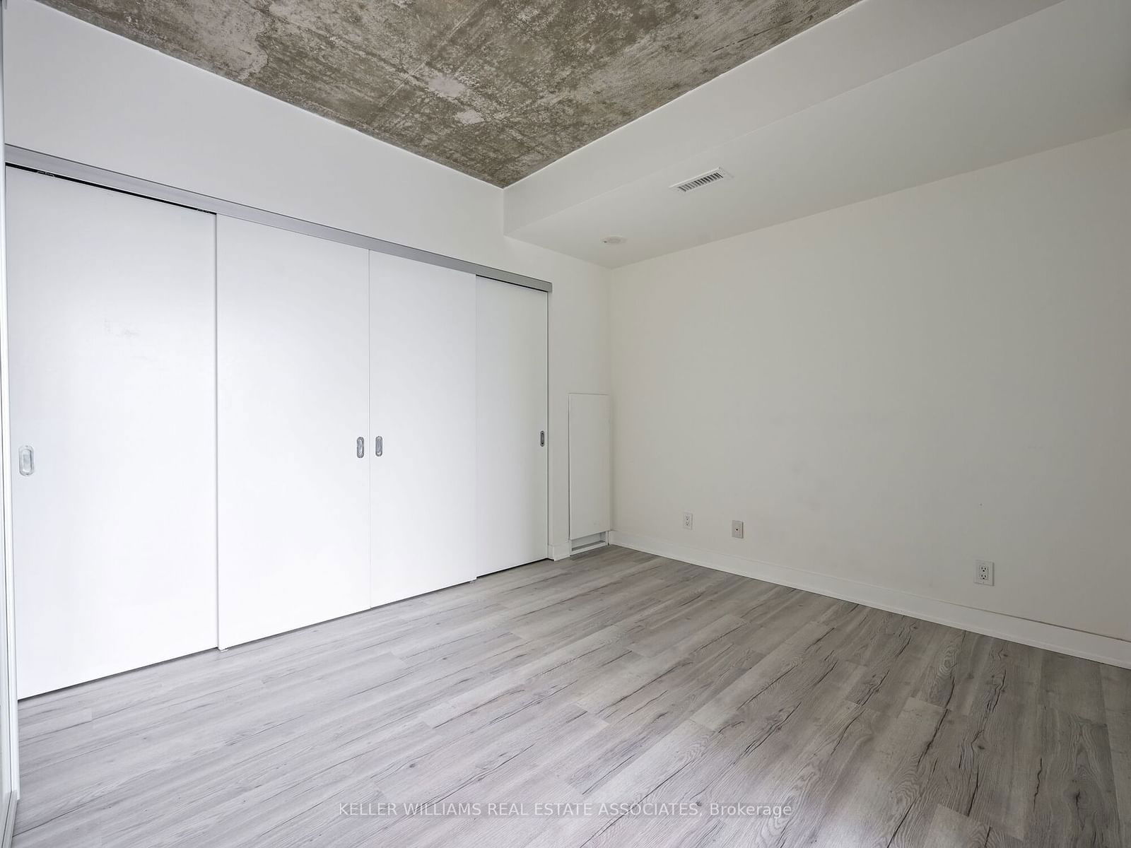 318 King St E, unit 1401 for rent