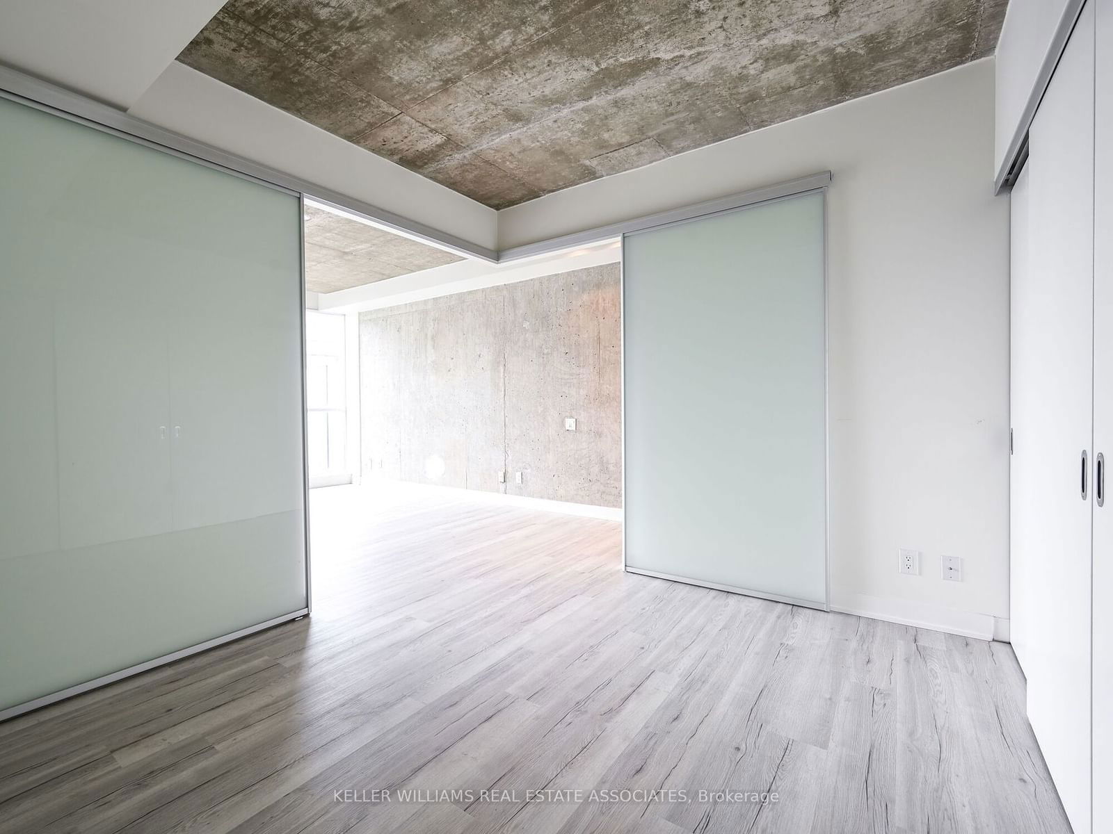 318 King St E, unit 1401 for rent - image #9