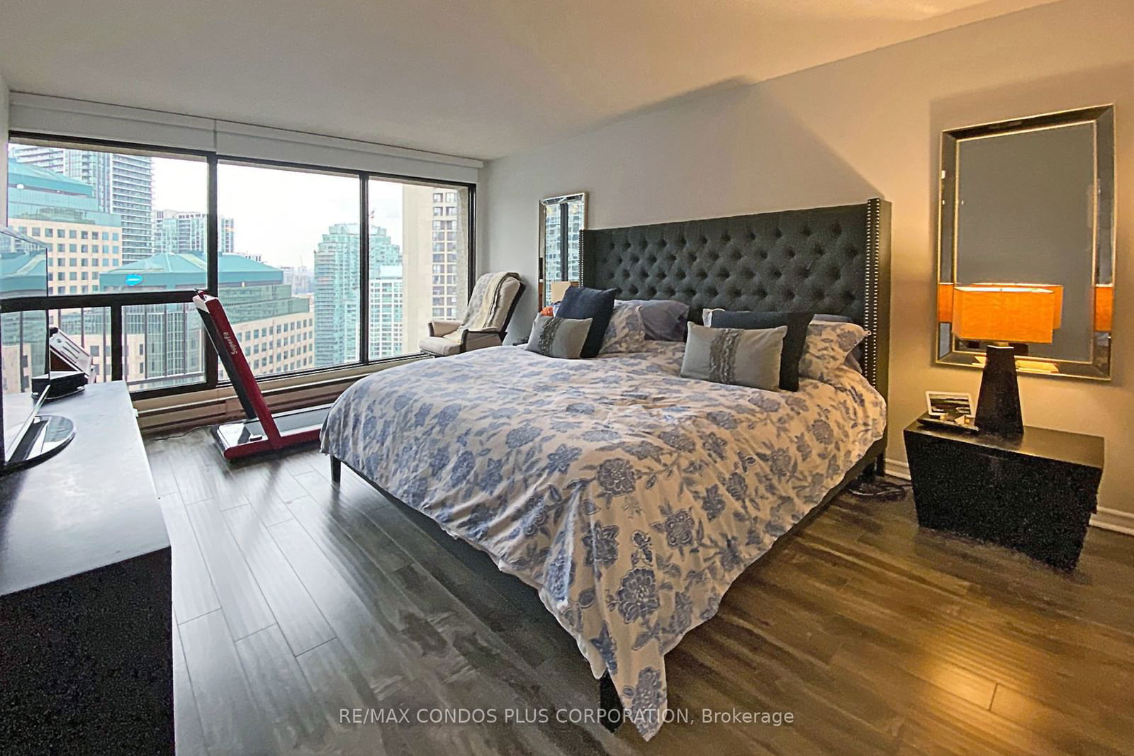 55 Harbour Sq, unit 2913 for rent - image #7