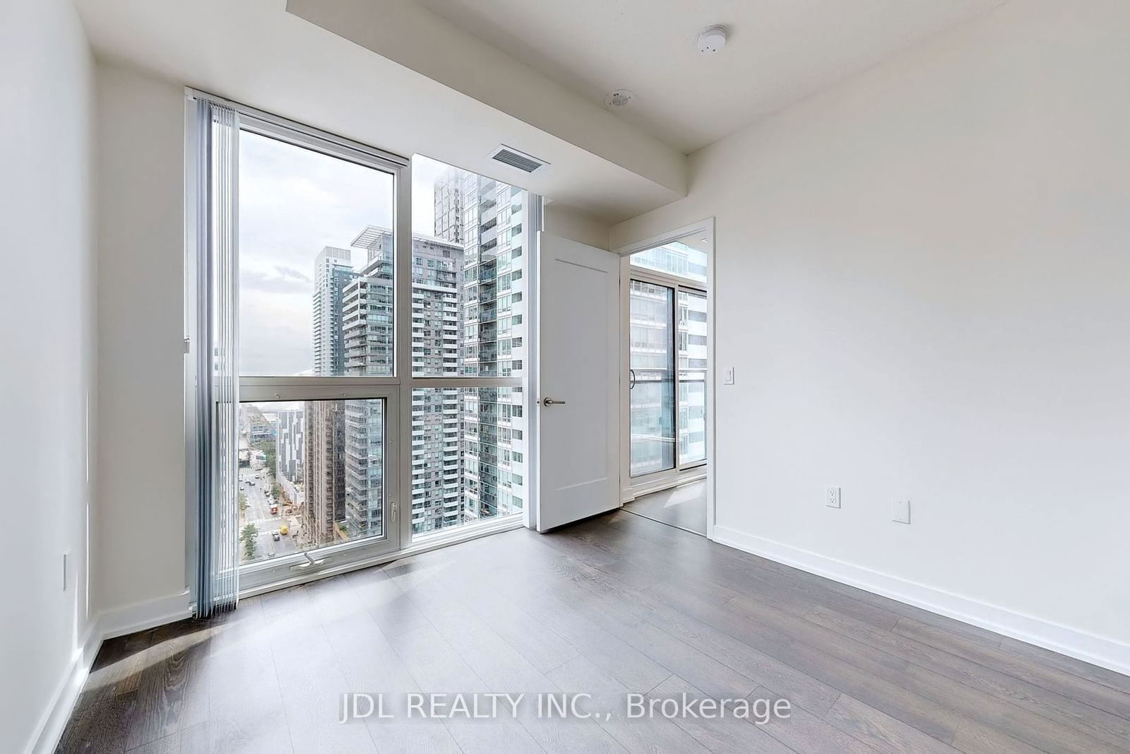 99 JOHN St, unit 2004 for sale - image #9