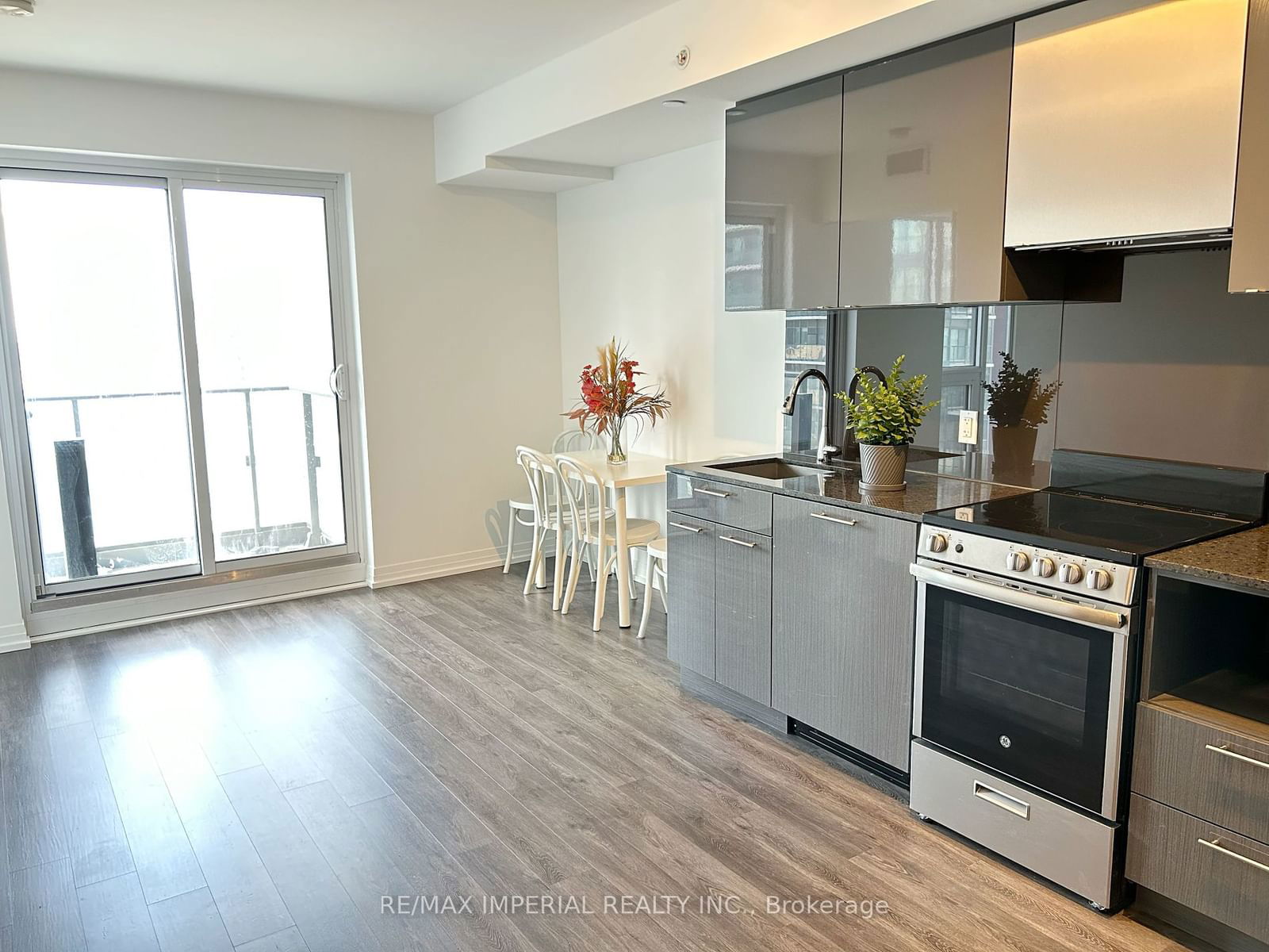 251 Jarvis St, unit 3208 for sale - image #4