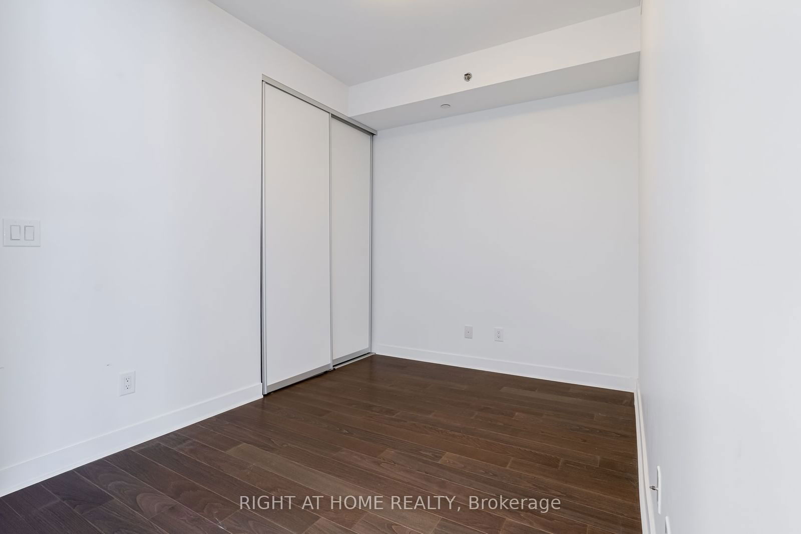 156 Portland St, unit 413 for sale - image #14