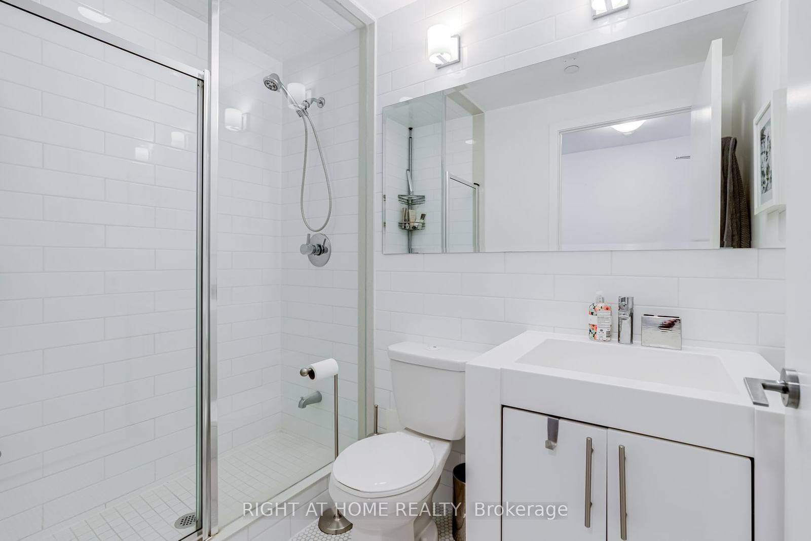 156 Portland St, unit 413 for sale - image #16