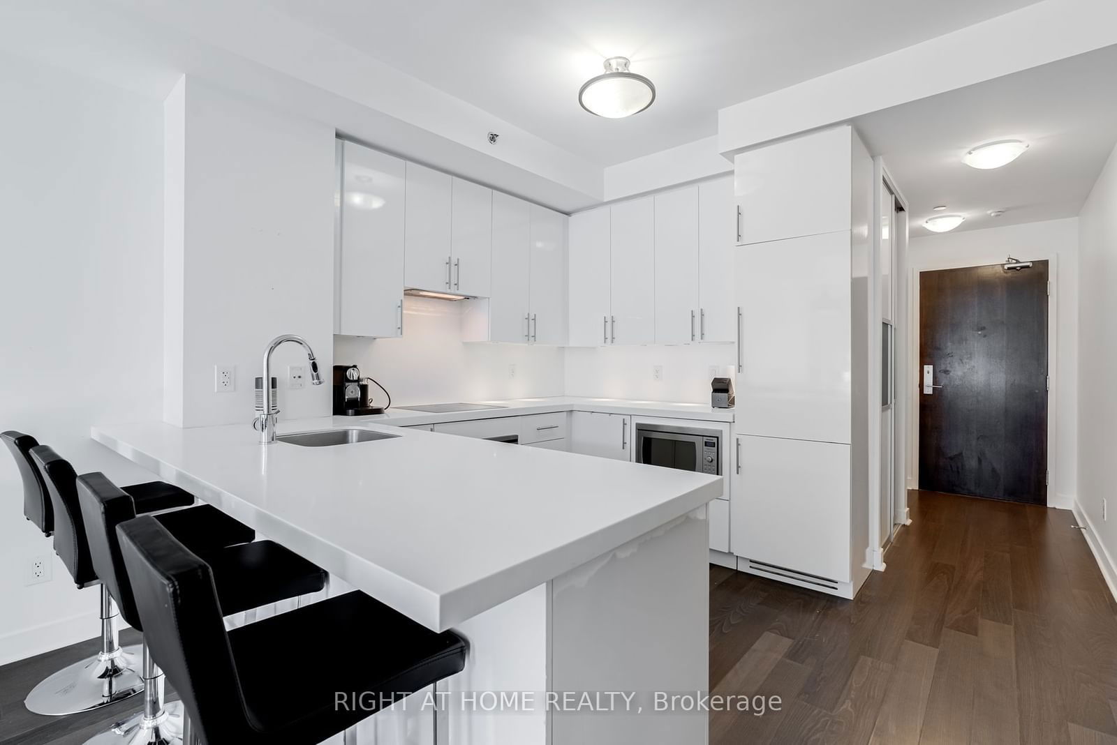 156 Portland St, unit 413 for sale - image #4