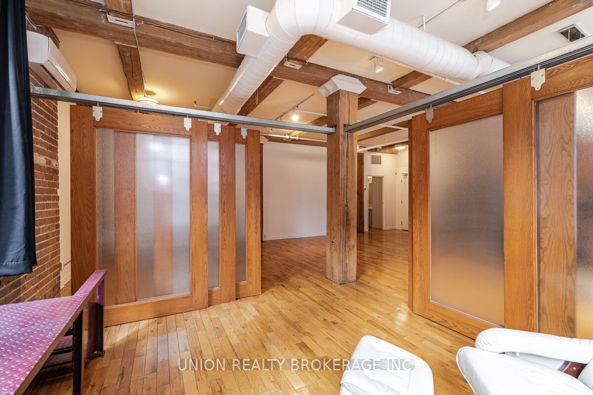 90 Sherbourne St, unit 207 for rent - image #19