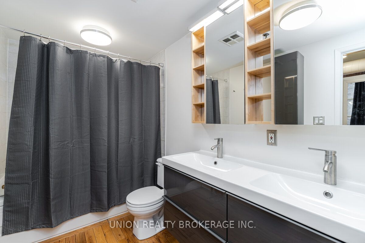 90 Sherbourne St, unit 207 for rent - image #23