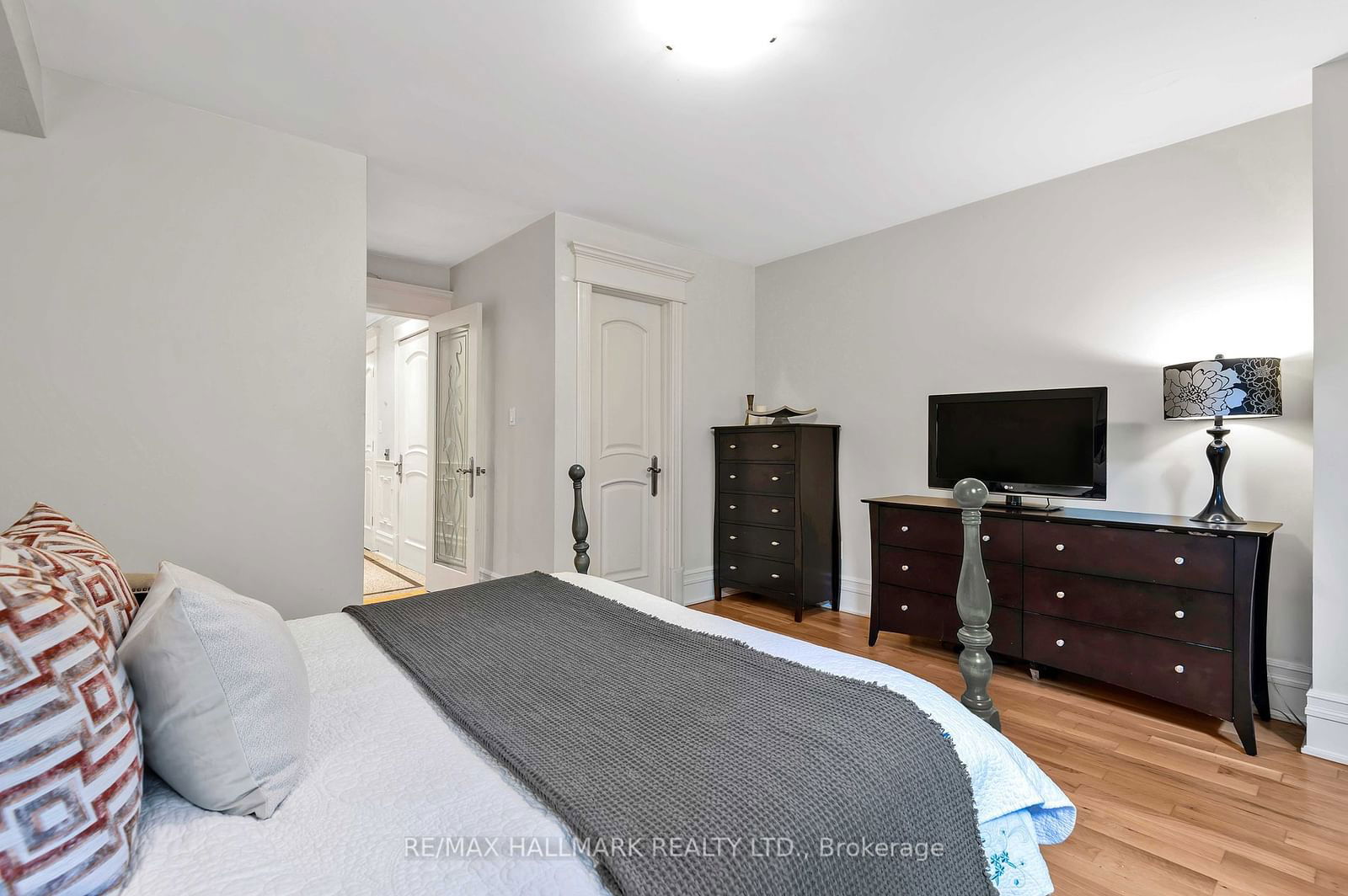 120 Bedford Rd, unit 1 for sale - image #21