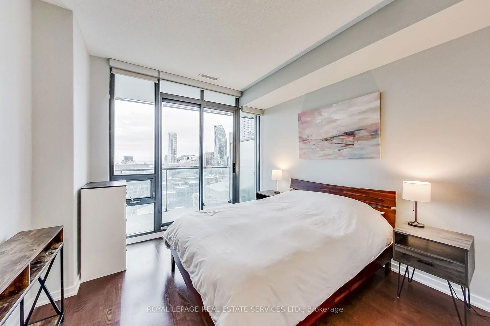 33 Lombard St, unit 2908 for rent - image #10