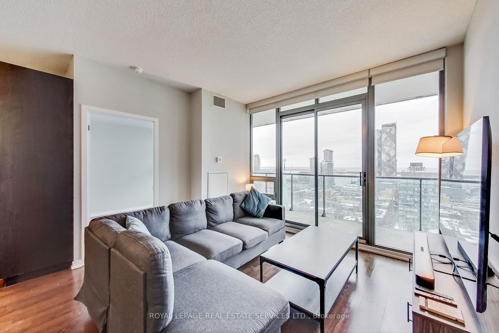 33 Lombard St, unit 2908 for rent - image #4