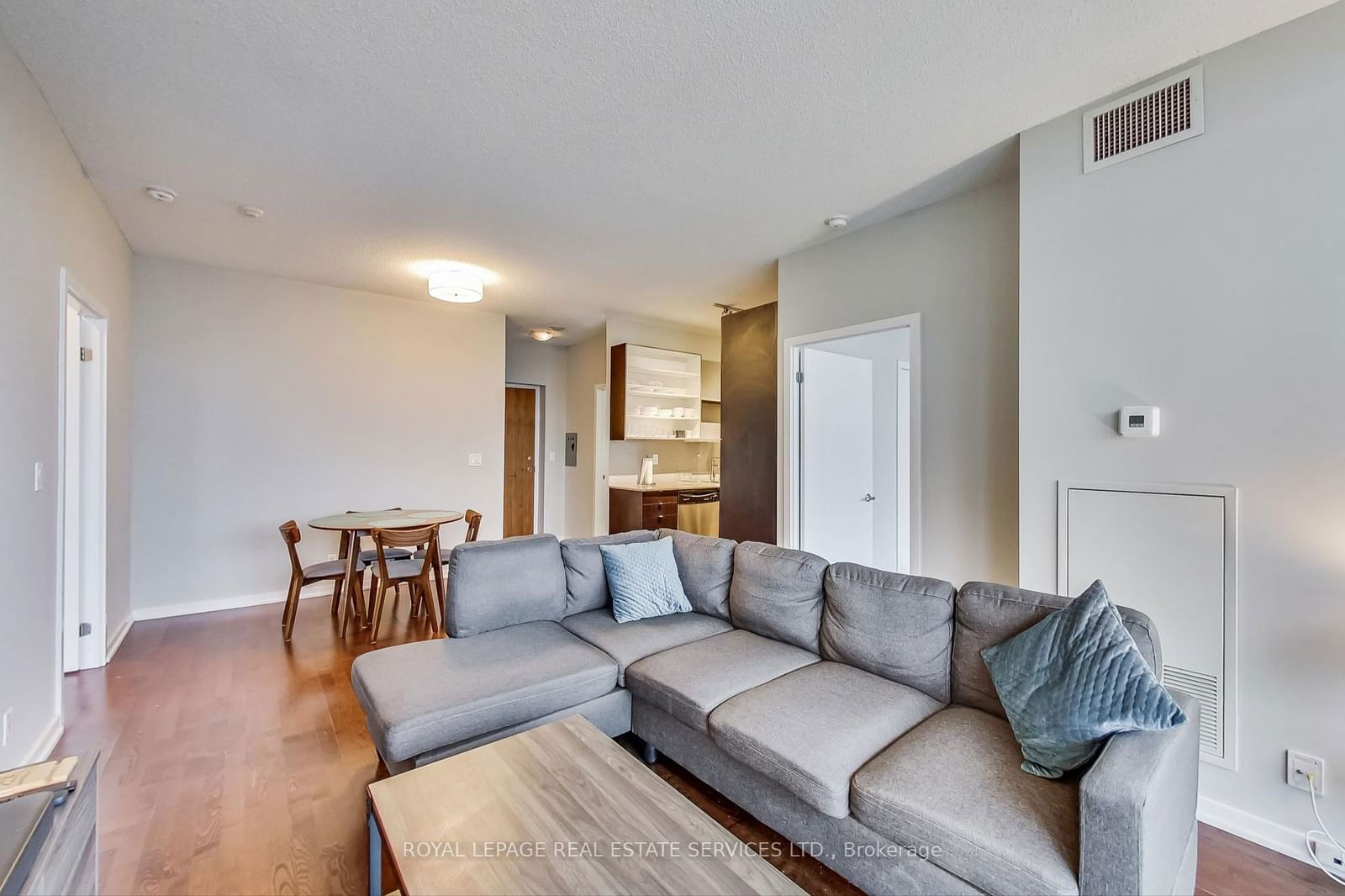 33 Lombard St, unit 2908 for rent - image #5