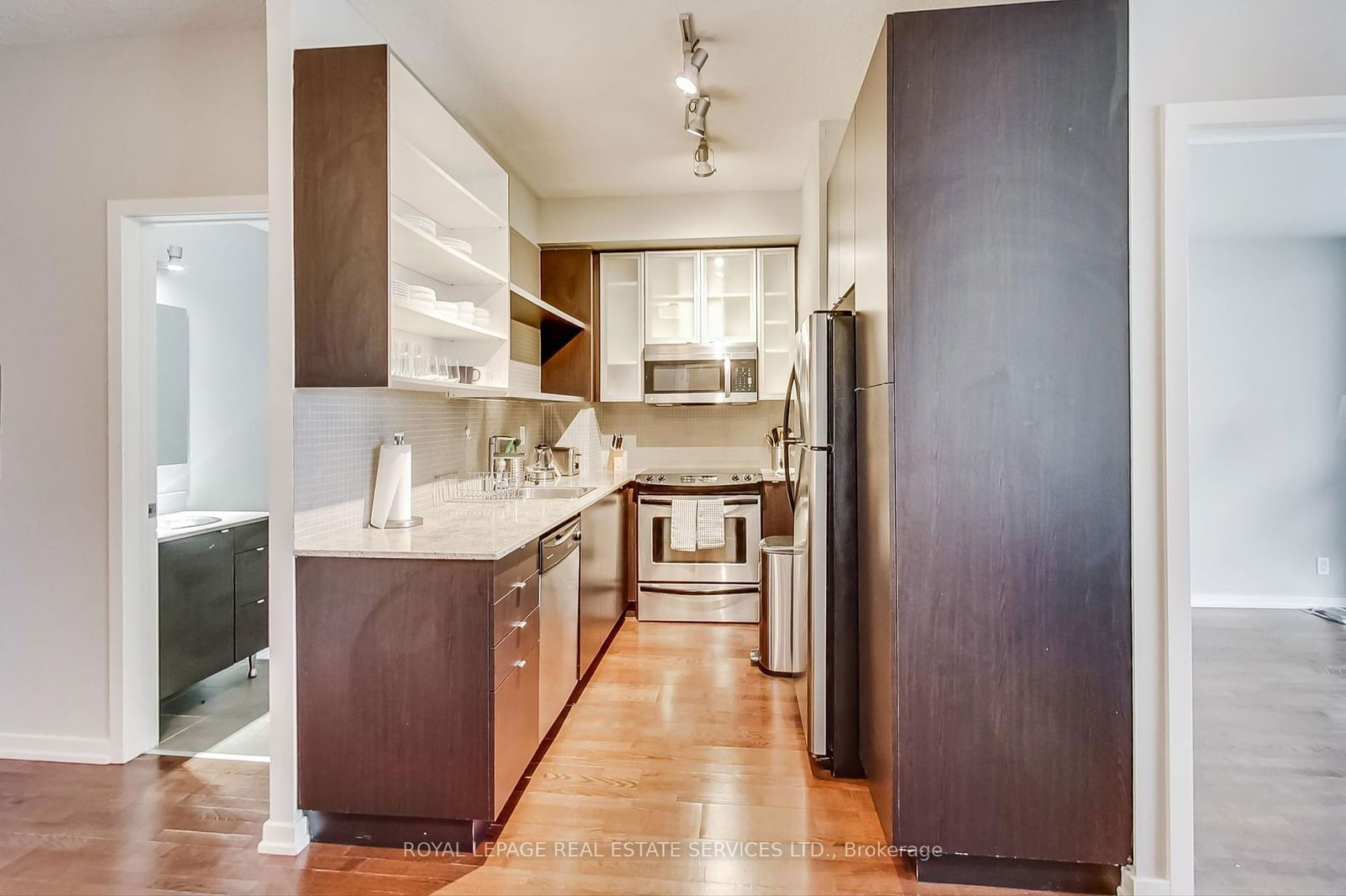 33 Lombard St, unit 2908 for rent - image #8