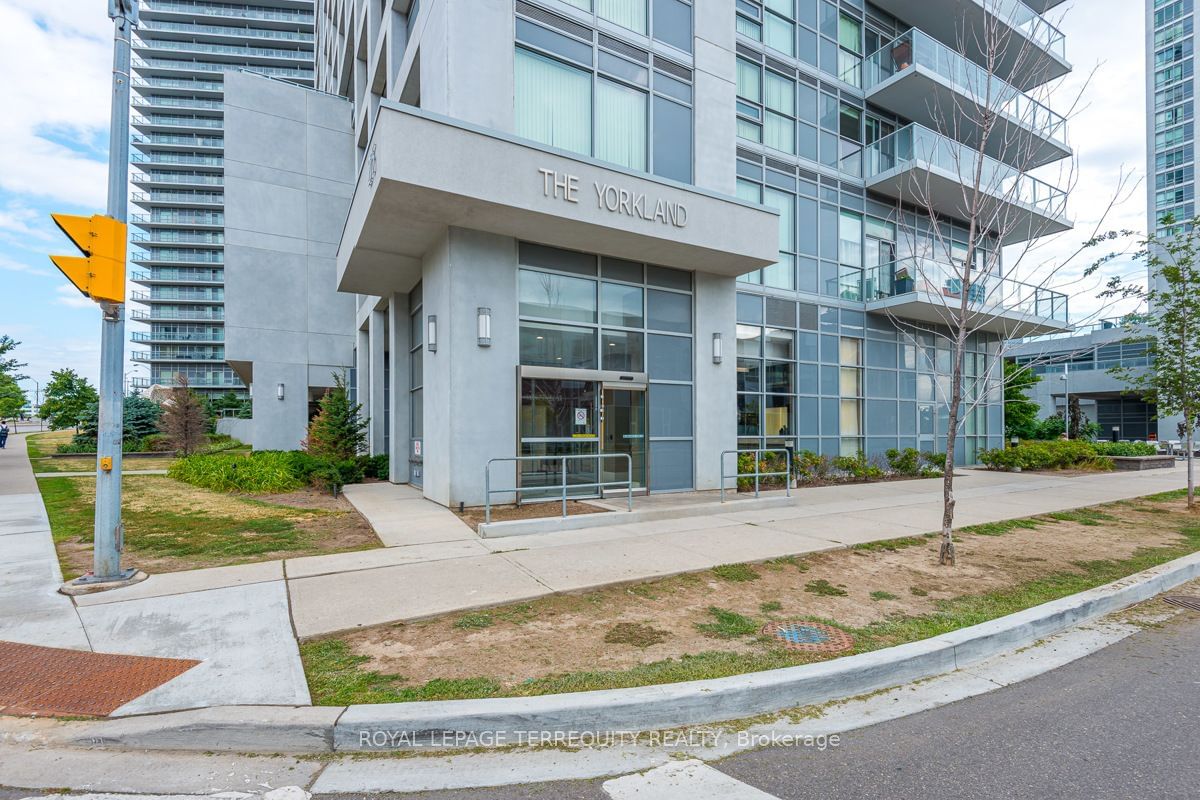 275 Yorkland Rd, unit Ph08 for rent - image #2