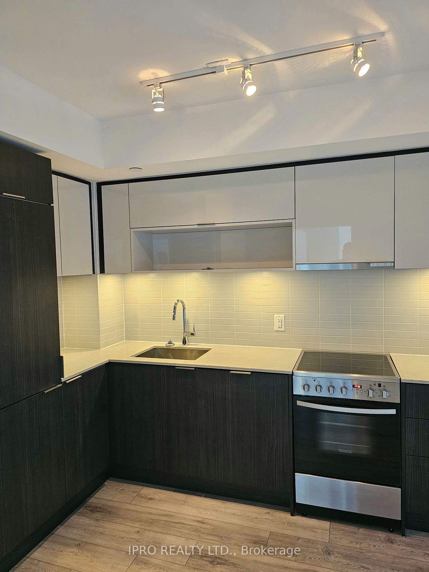 159 Wellesley St E, unit 2807 for rent - image #6