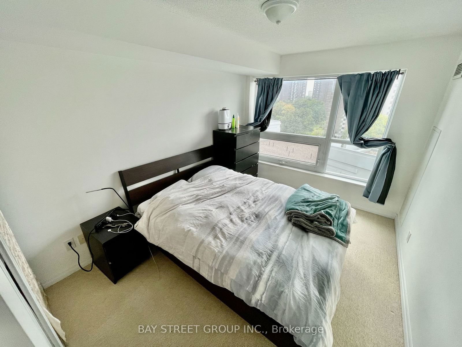 30 Herons Hill Way, unit 705 for rent - image #9