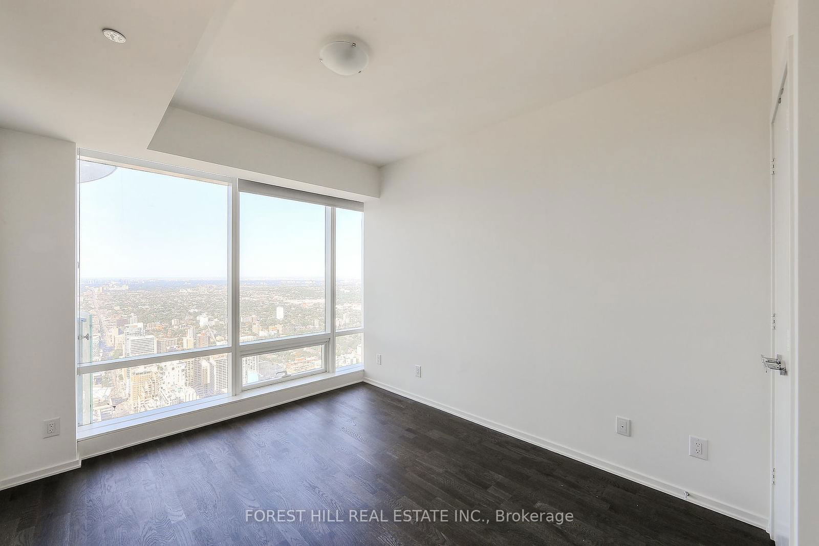 1 Bloor St E, unit 6508 for sale