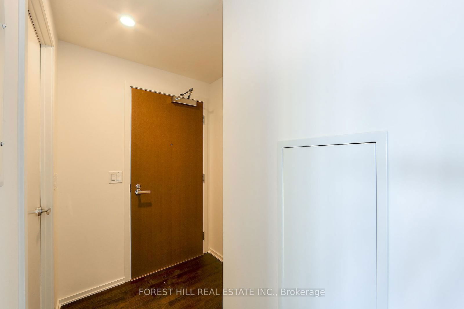 1 Bloor St E, unit 6508 for sale - image #8