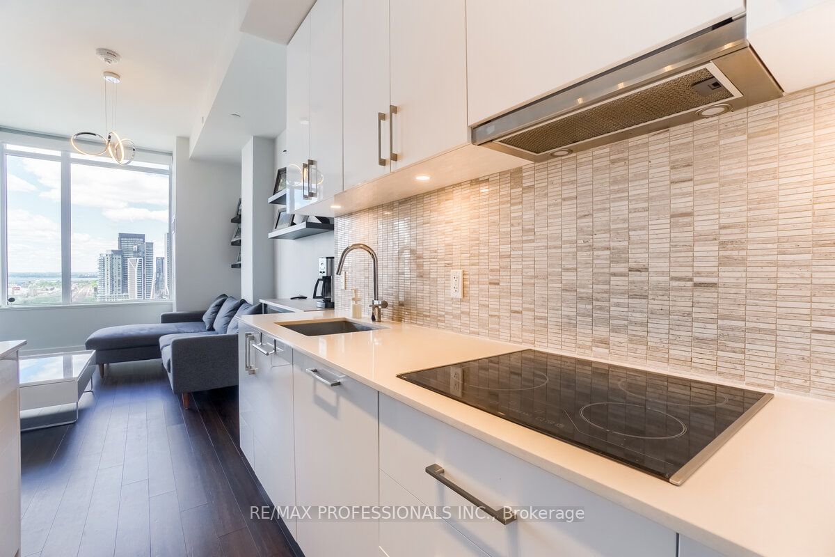 27 Bathurst St S, unit 1906 for sale - image #8