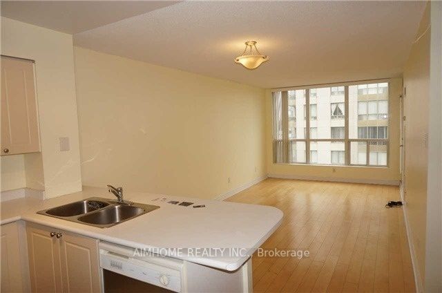 256 Doris Ave, unit 1103 for rent - image #4