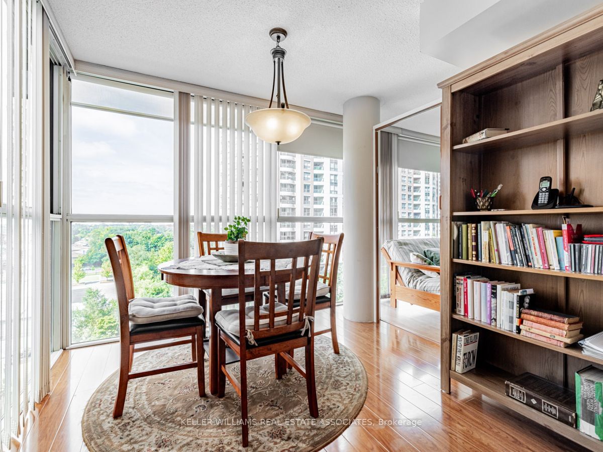 5460 Yonge St, unit 604 for sale