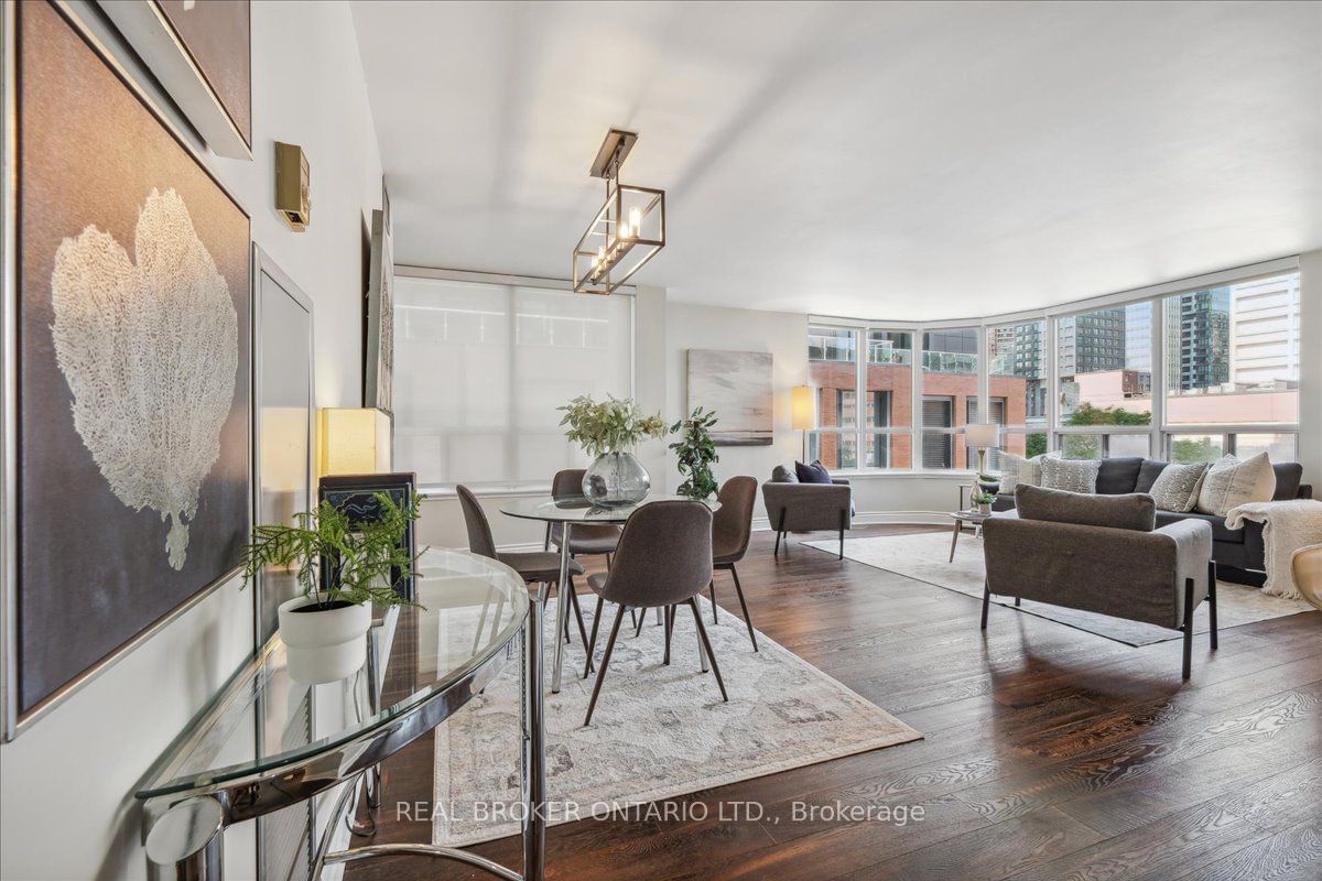 25 Maitland St, unit 409 for sale - image #4