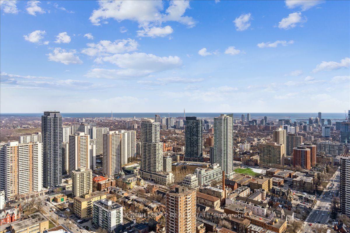 101 Charles St E, unit 4211 for sale