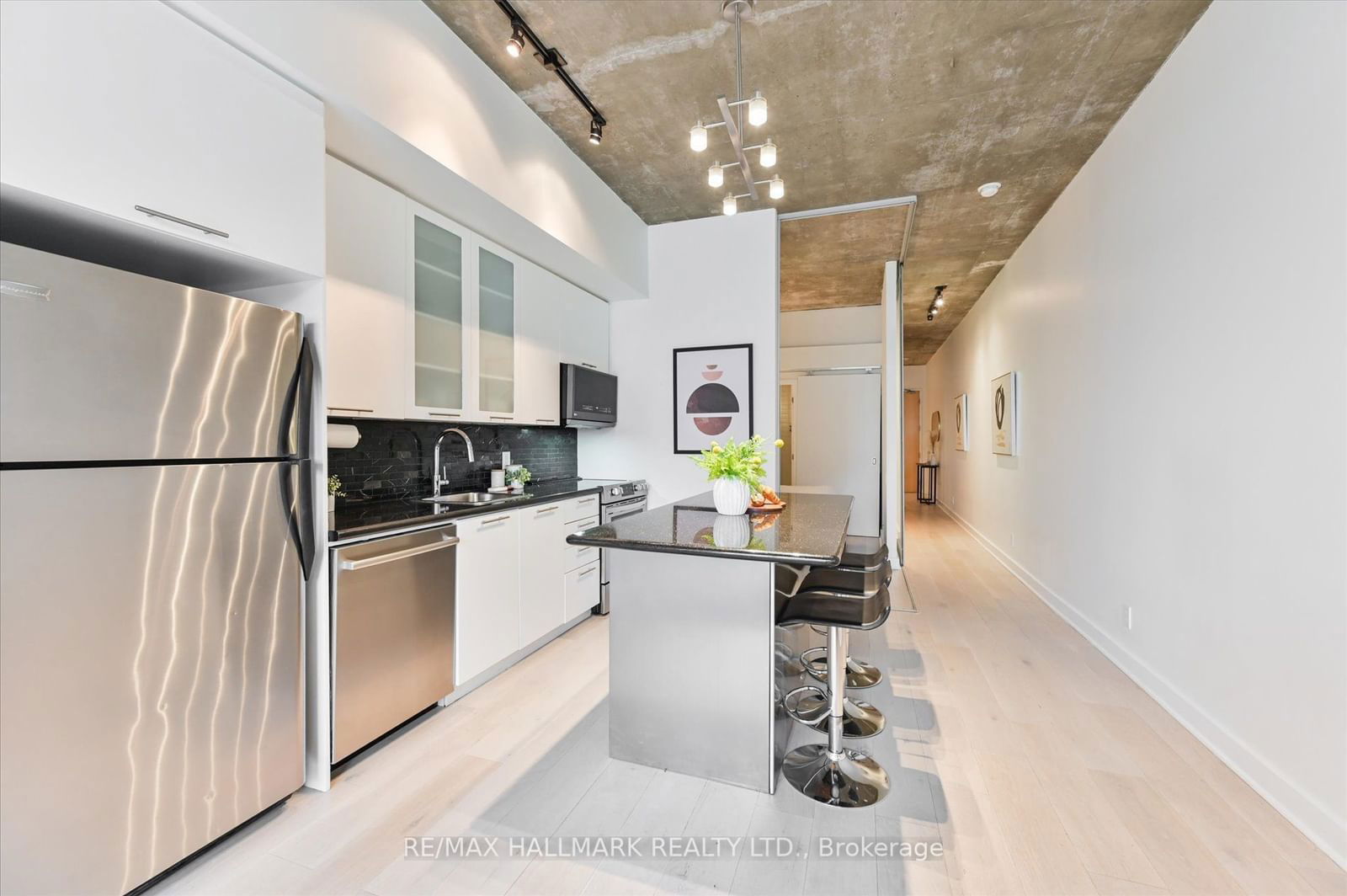 33 Mill St, unit 422 for sale - image #6