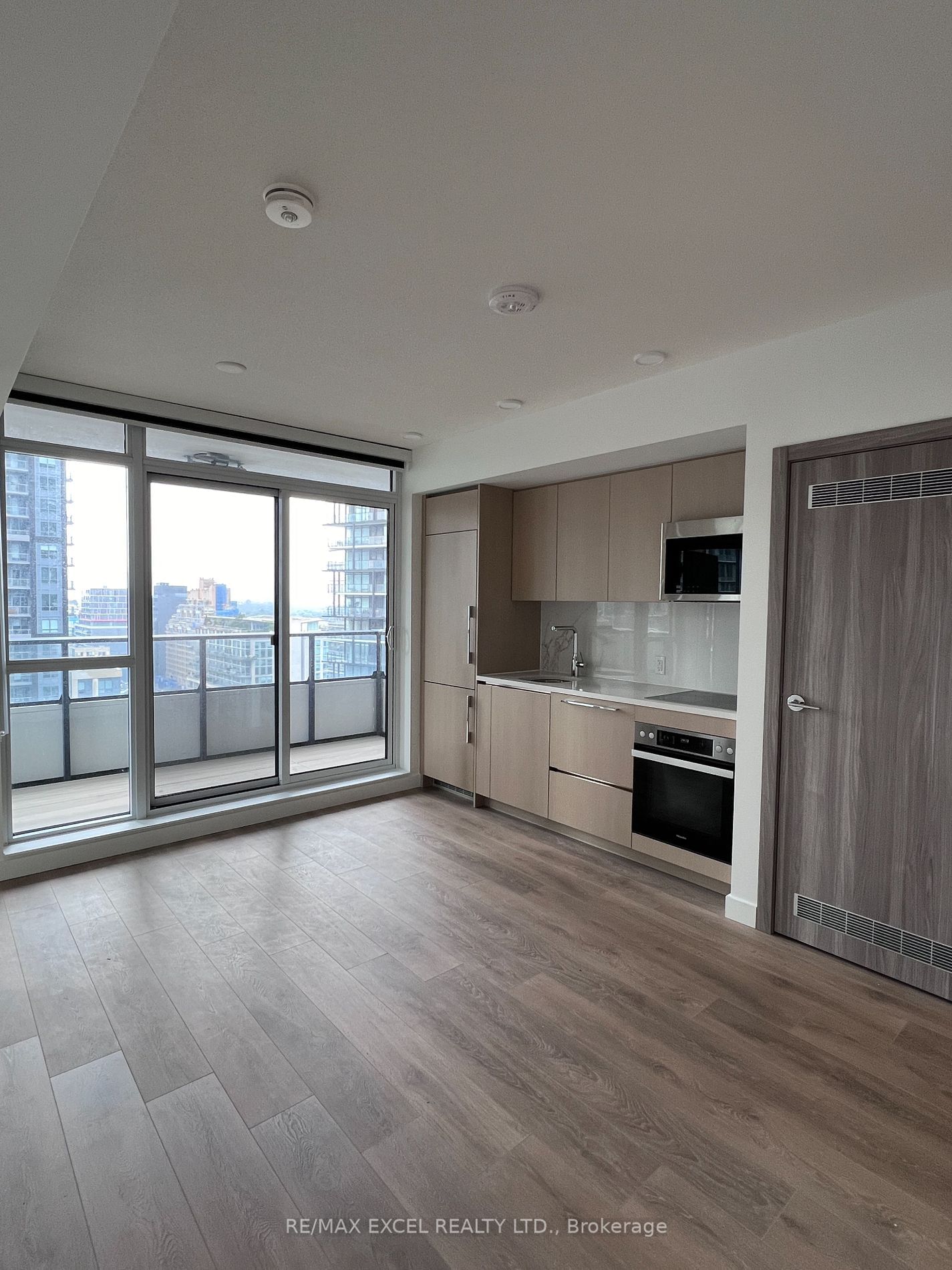 38 widmer St, unit 2107 for rent