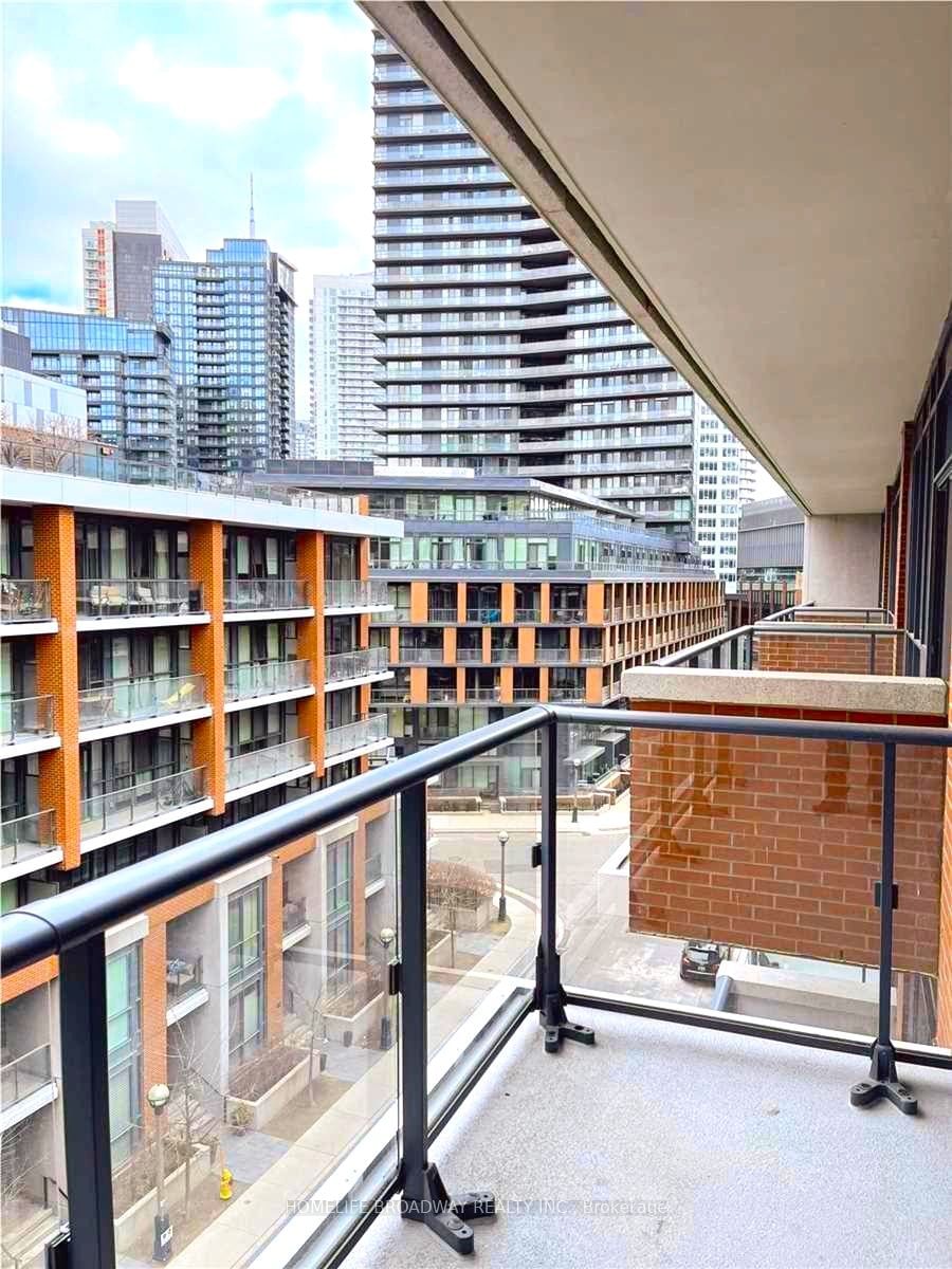 38 Iannuzzi St, unit 733 for sale