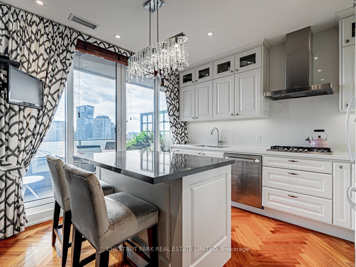 88 Davenport Rd, unit 1802 for sale