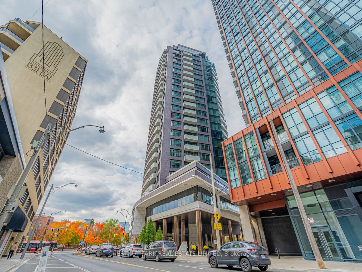 88 Davenport Rd, unit 1802 for sale