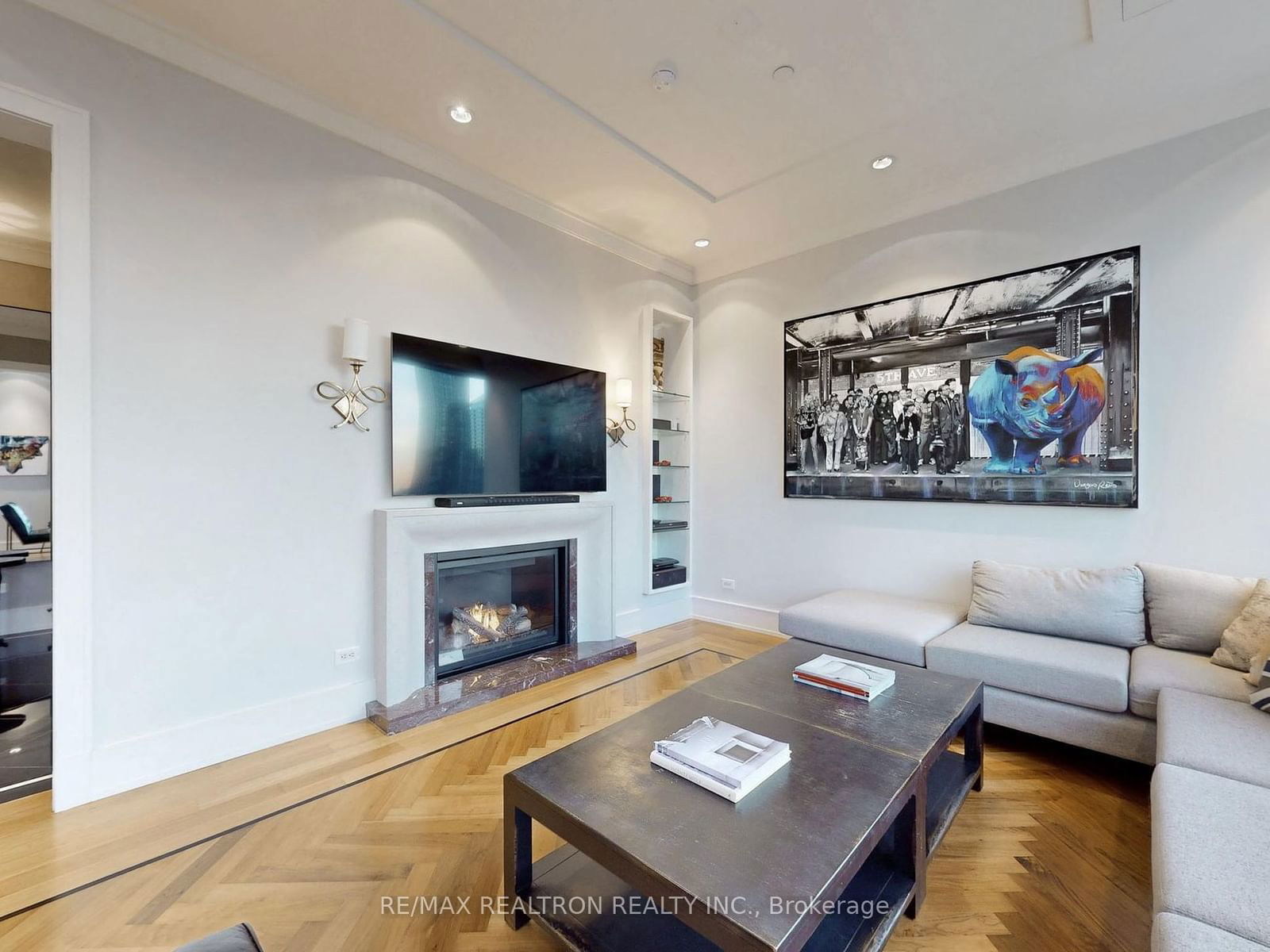 183 Wellington St W, unit 2302 for sale - image #5