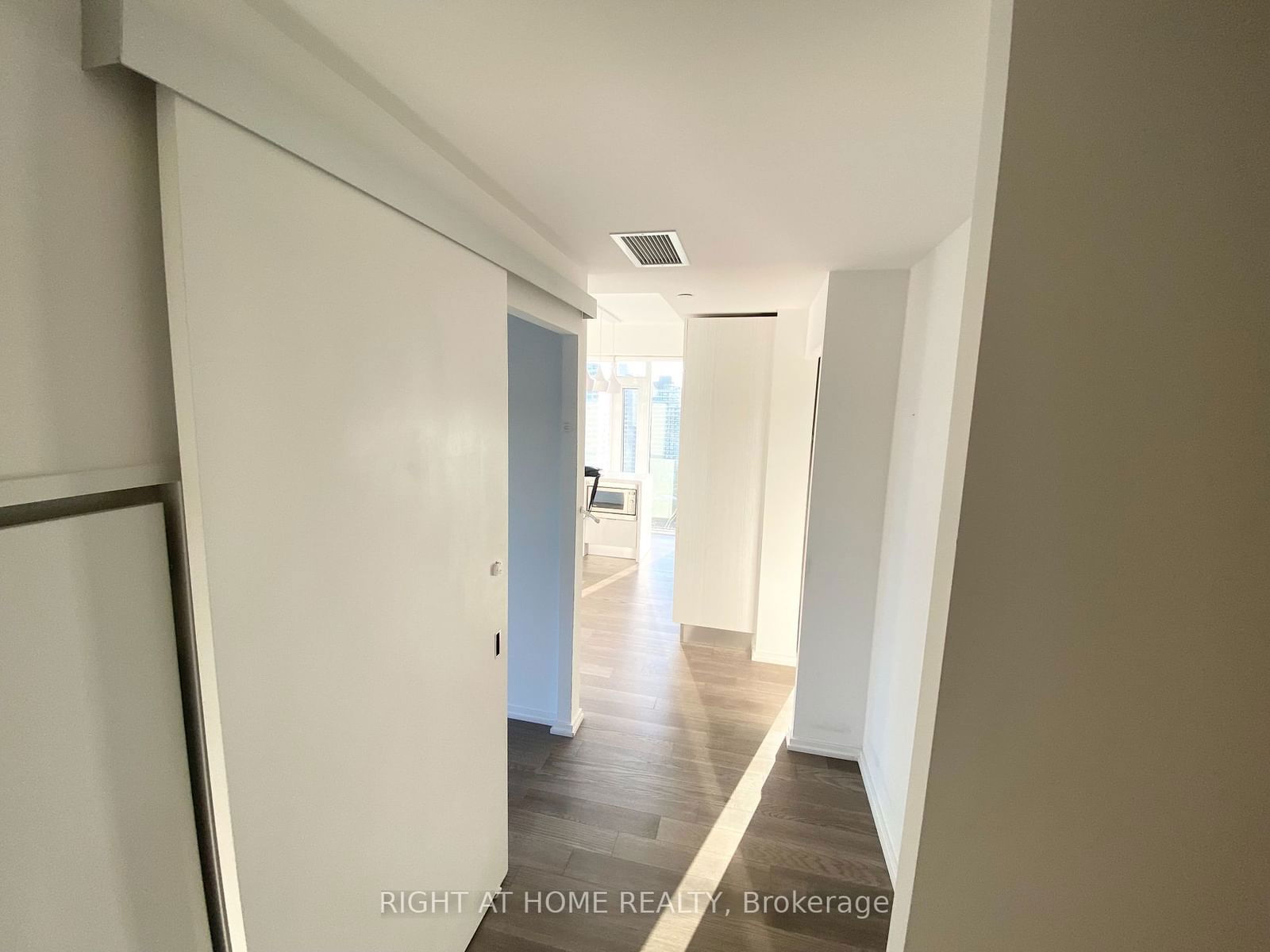 5 Soudan Ave, unit 2307 for rent - image #8