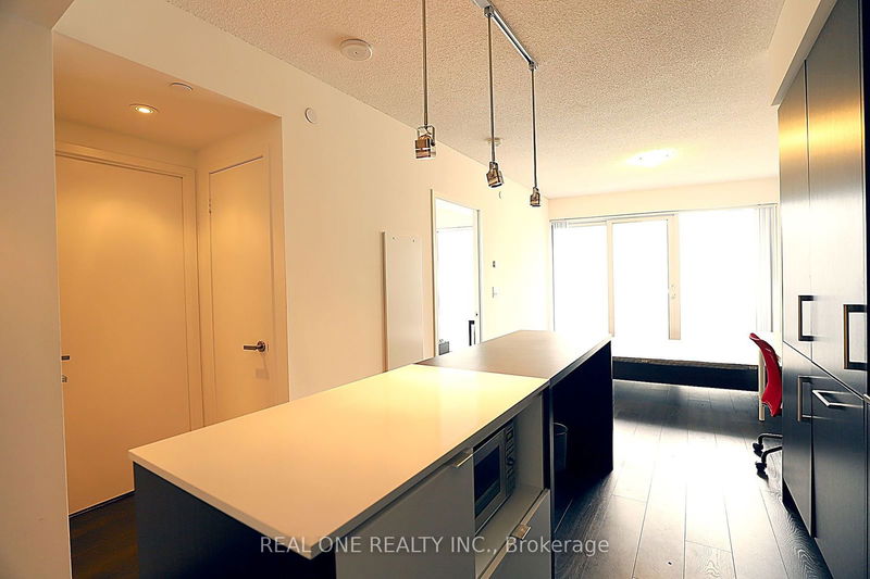 88 Harbour St, unit 2003 for rent - image #1