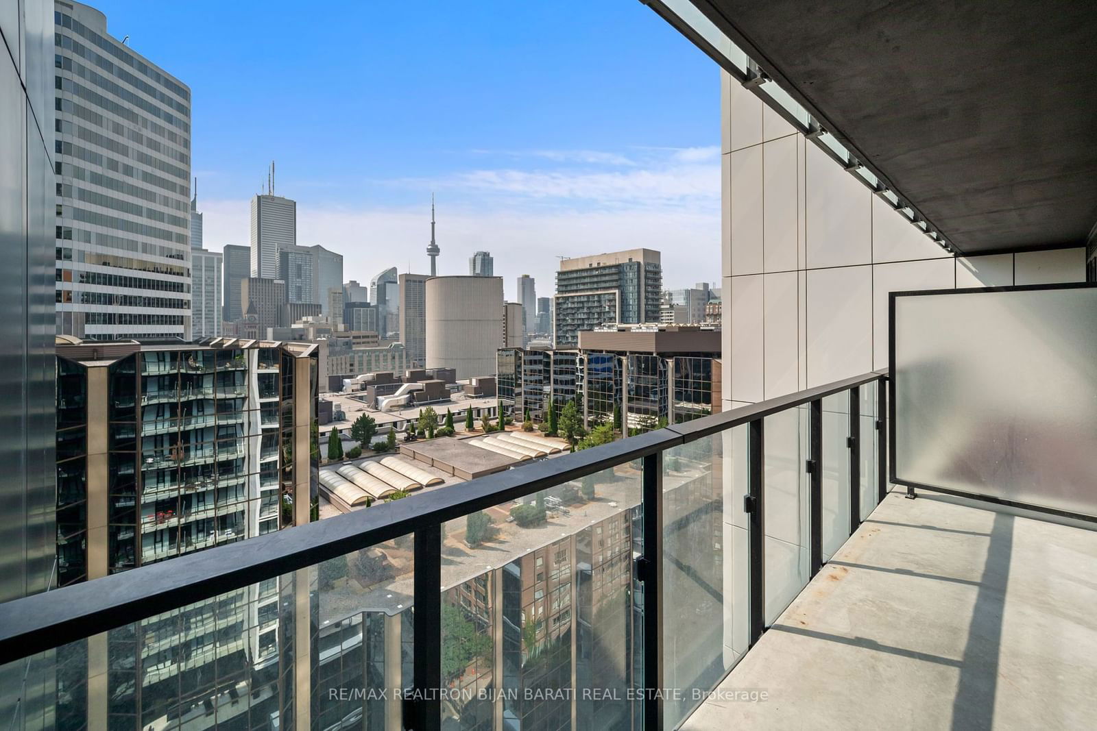 20 Edward St, unit 1608 for sale