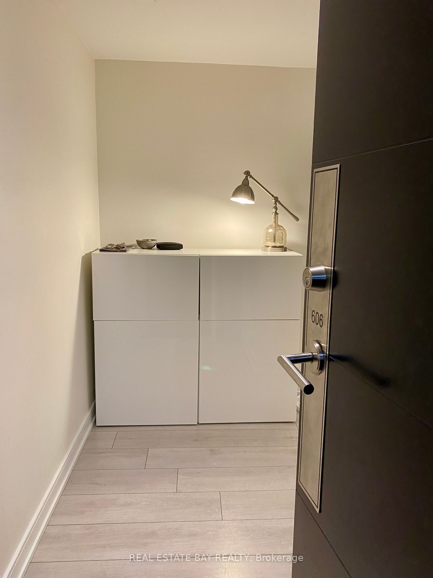 525 Adelaide St W, unit 606 for rent