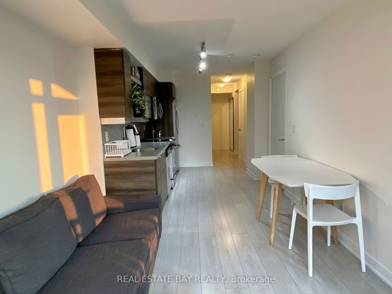 525 Adelaide St W, unit 606 for rent