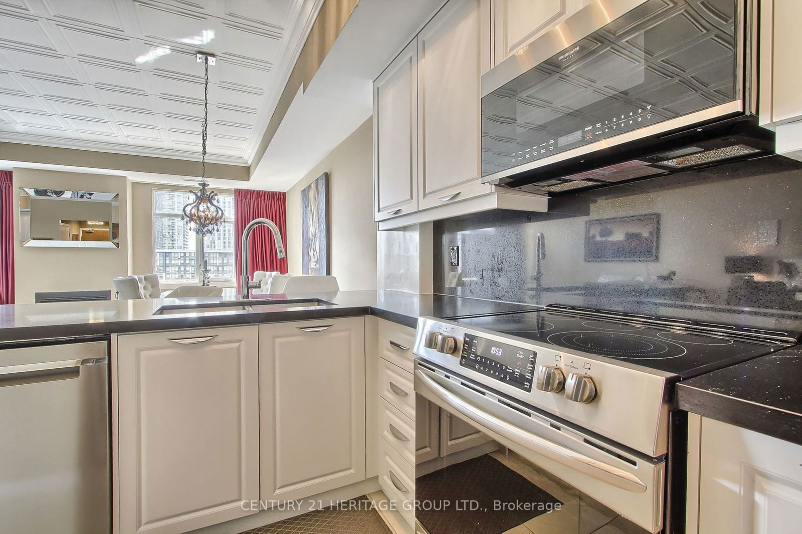 550 Front St W, unit PH6 for sale - image #10