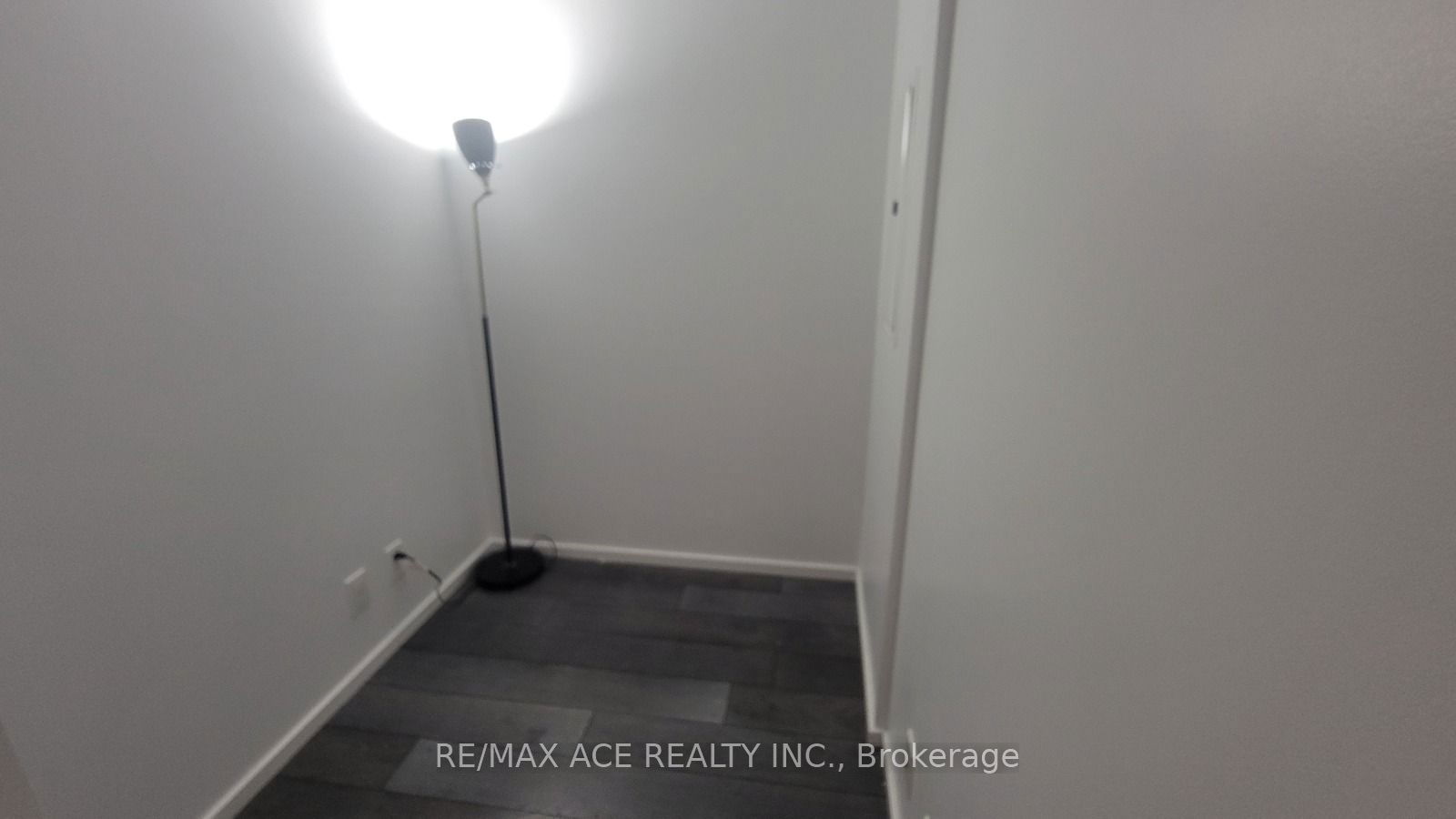 5 St Joseph St, unit 3010 for rent - image #11