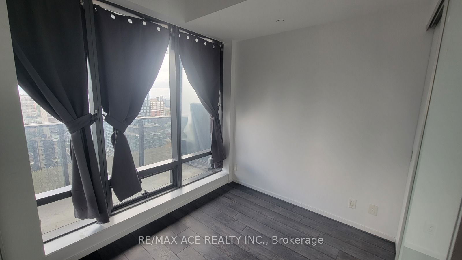 5 St Joseph St, unit 3010 for rent - image #13