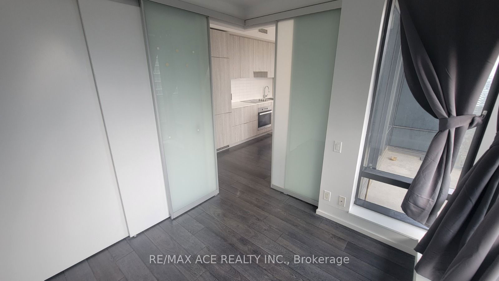 5 St Joseph St, unit 3010 for rent - image #14