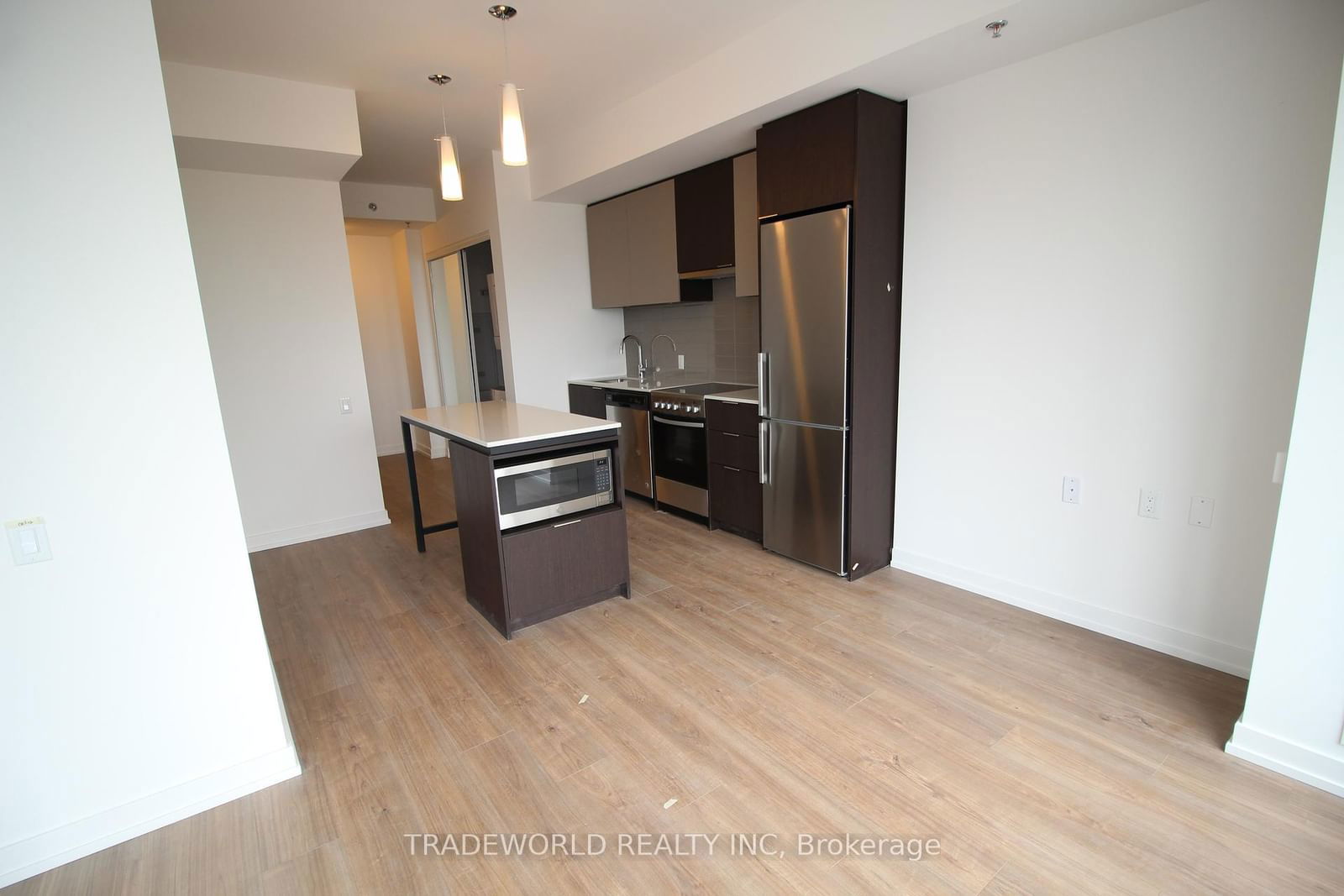 203 College St, unit 906 for rent - image #3