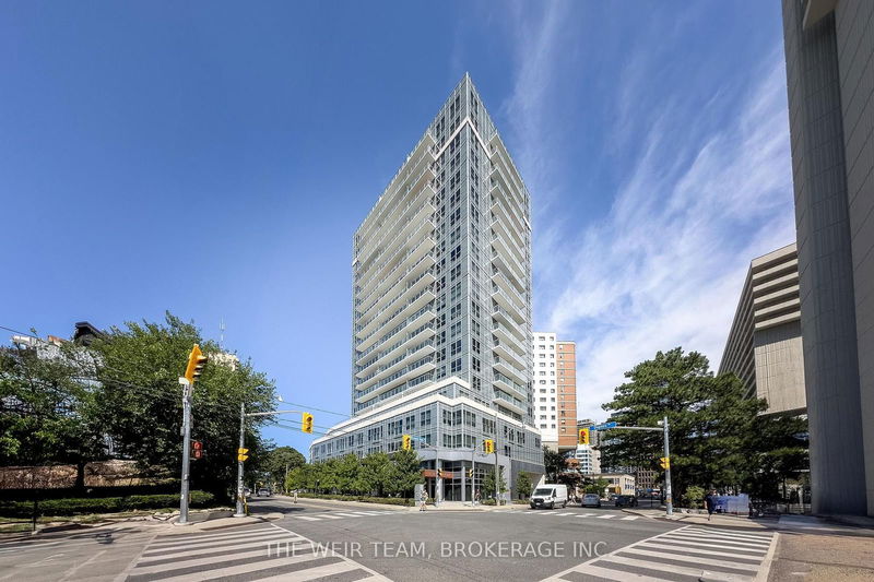 58 Orchard View Blvd, unit 203 for sale - image #1