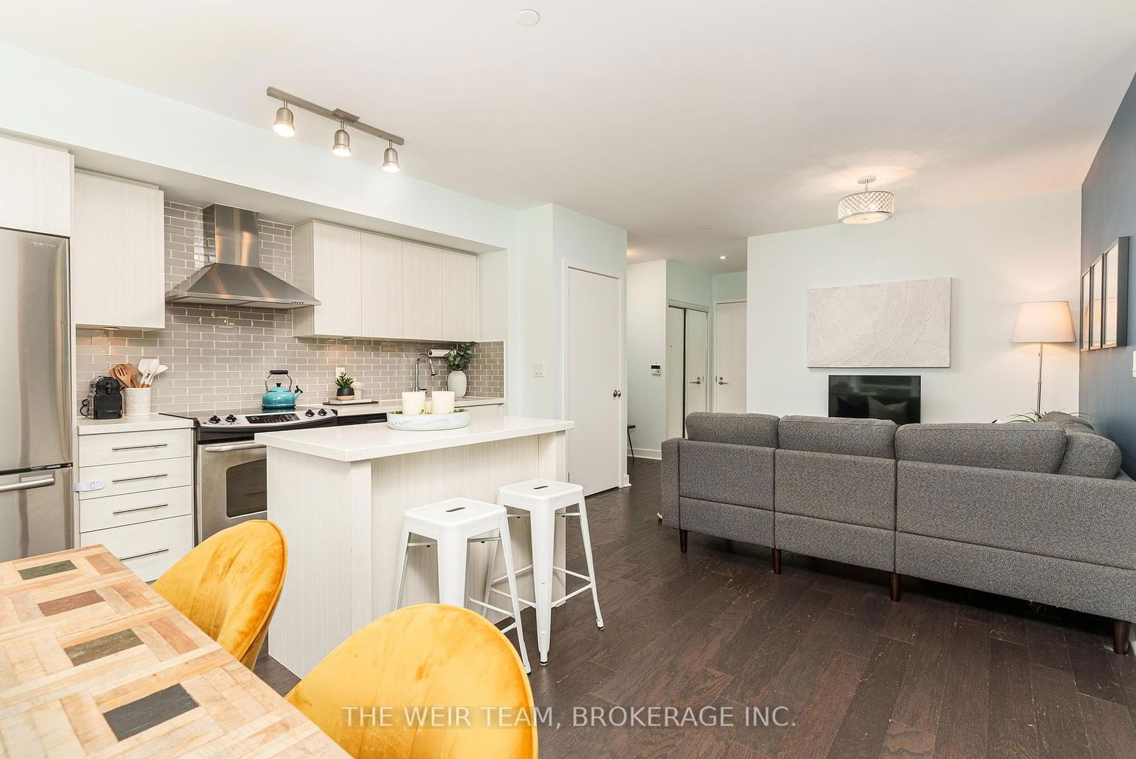 58 Orchard View Blvd, unit 203 for sale - image #13