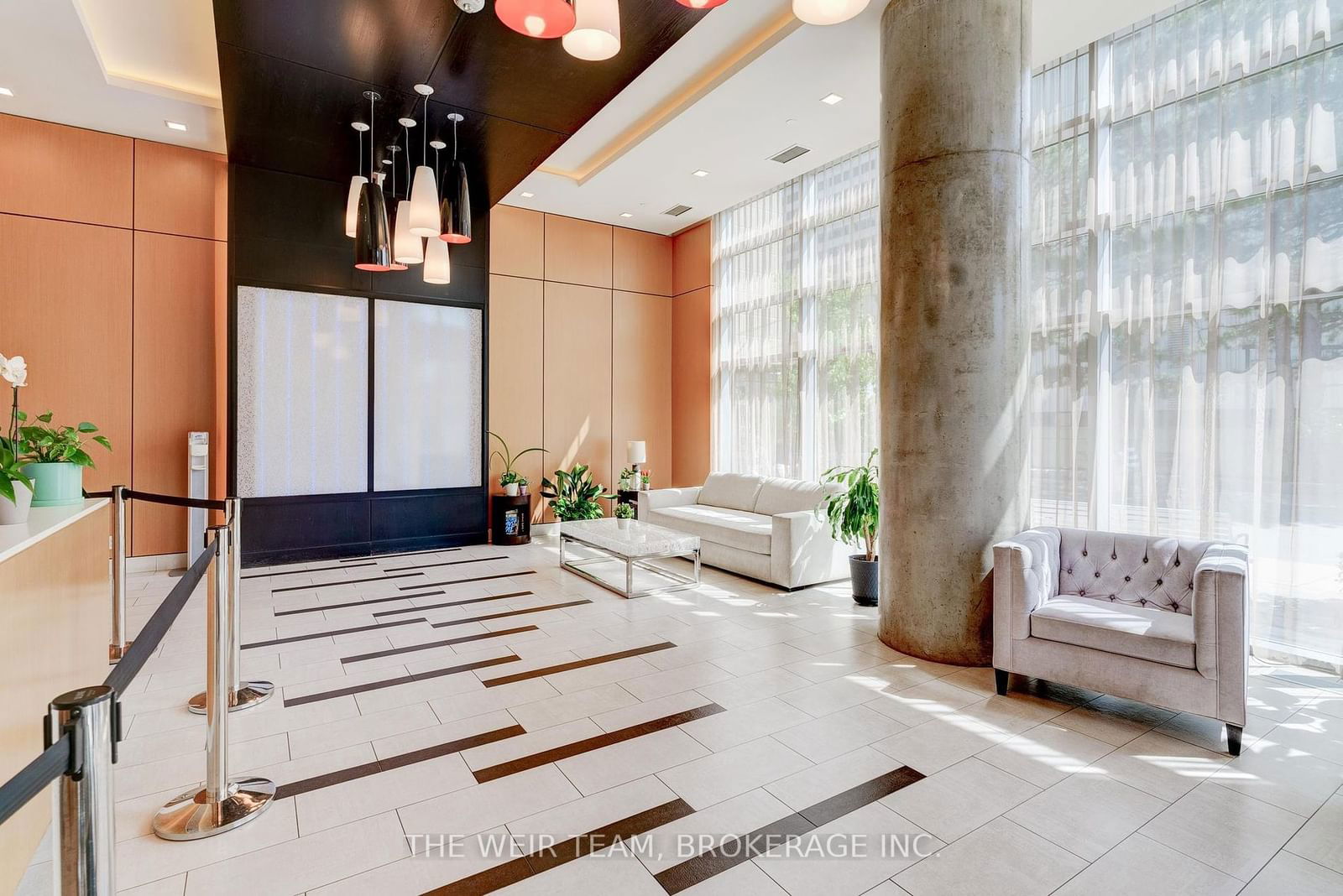 58 Orchard View Blvd, unit 203 for sale - image #31