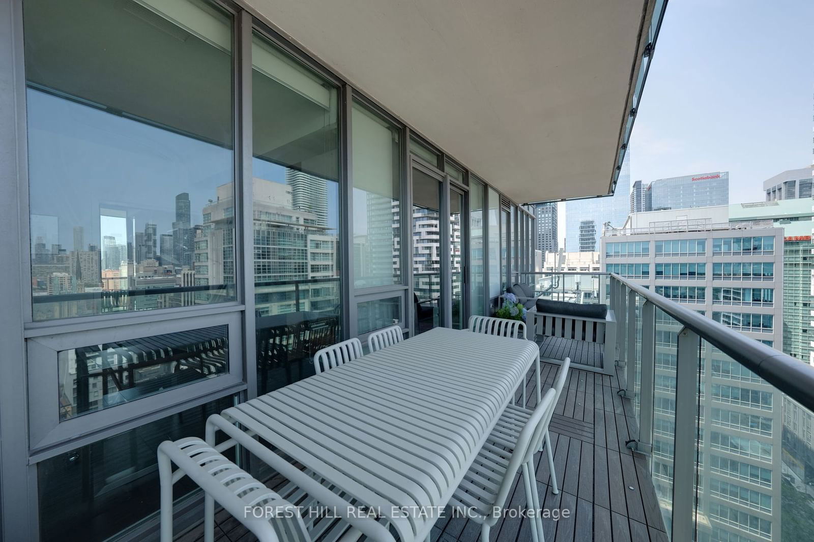 33 Lombard St, unit 2004 for sale - image #24