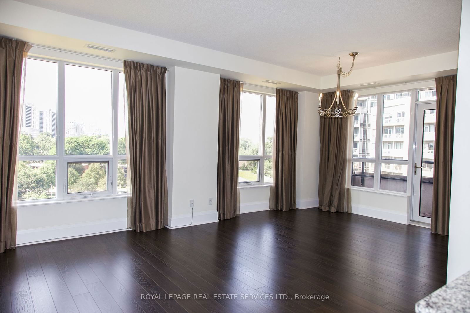 100 Harrison Garden Blvd, unit 519 for rent - image #3