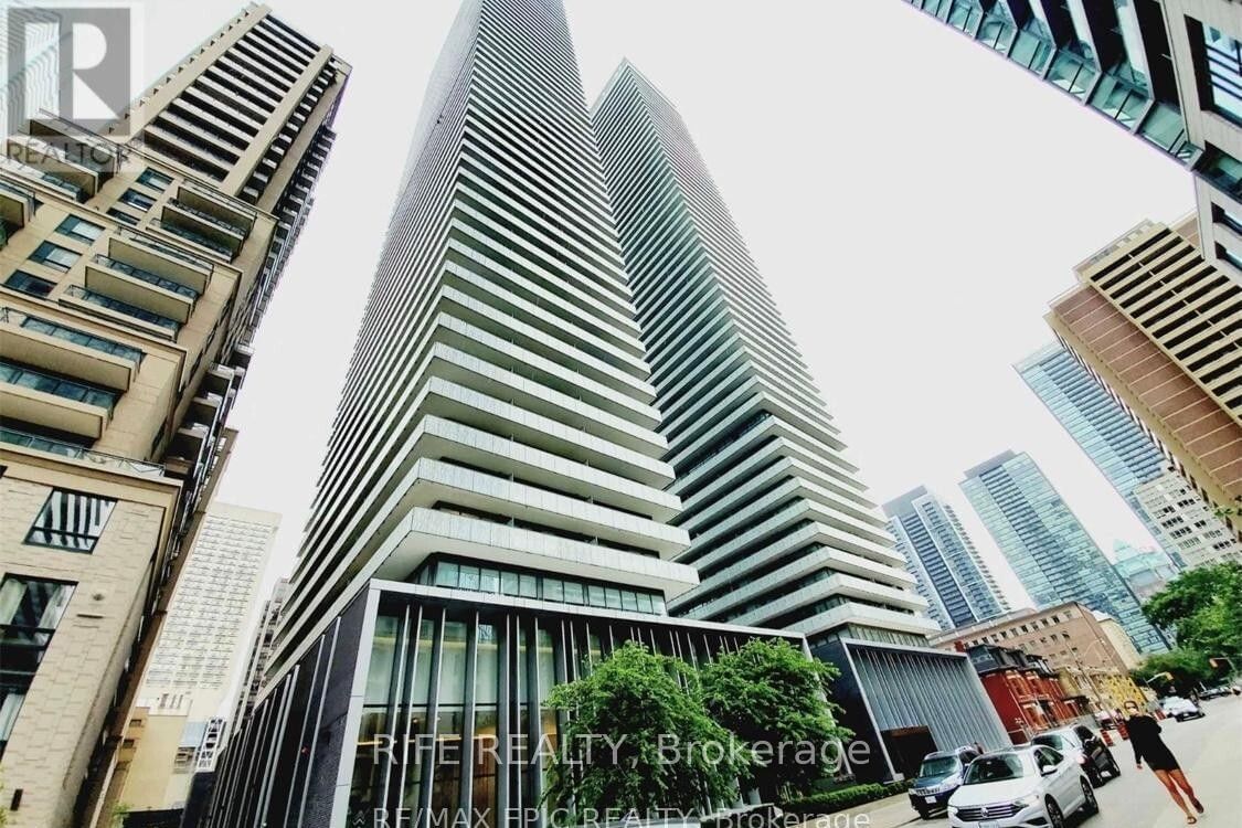 50 Charles St E, unit 3407 for rent