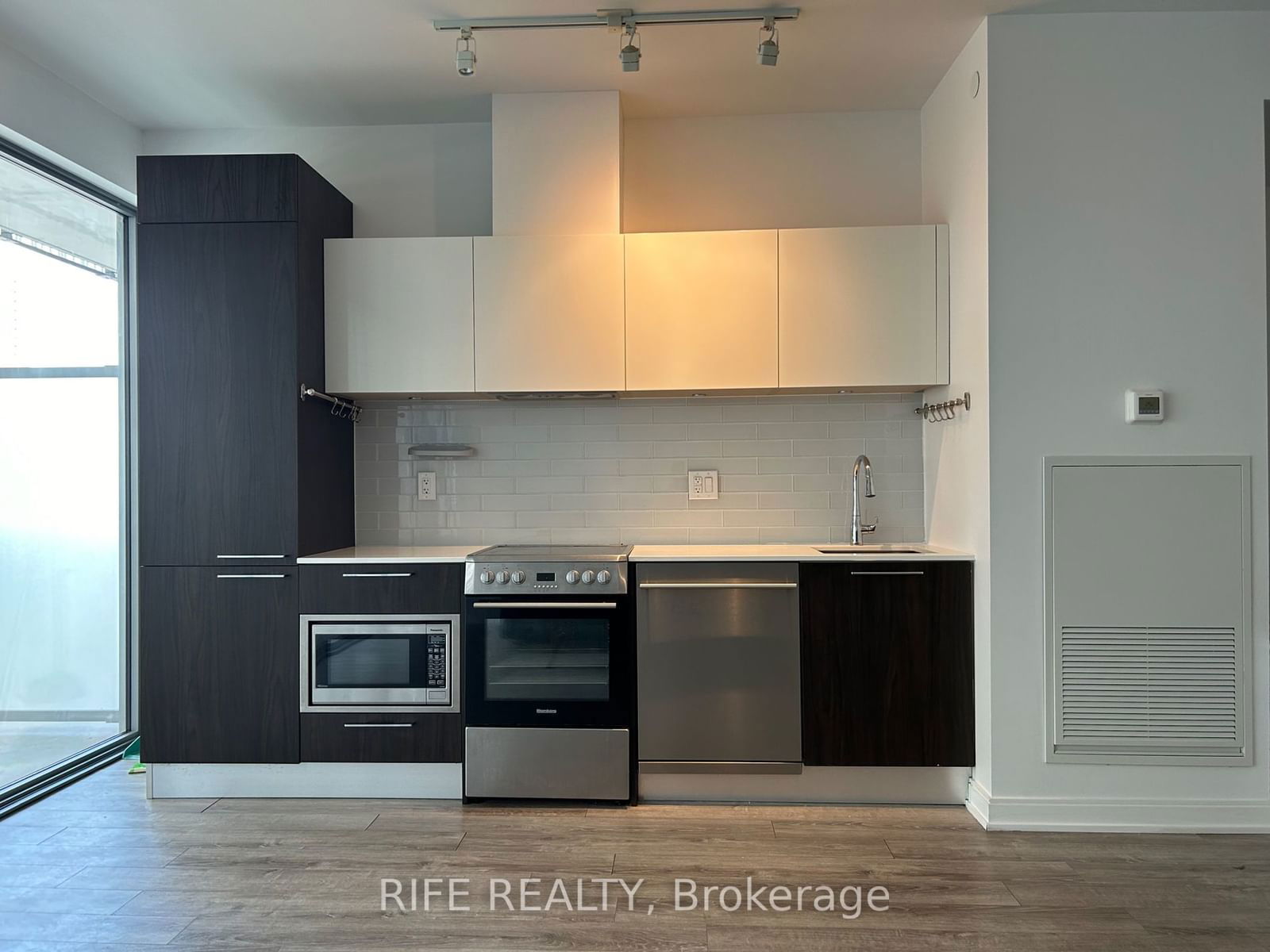 50 Charles St E, unit 3407 for rent - image #10