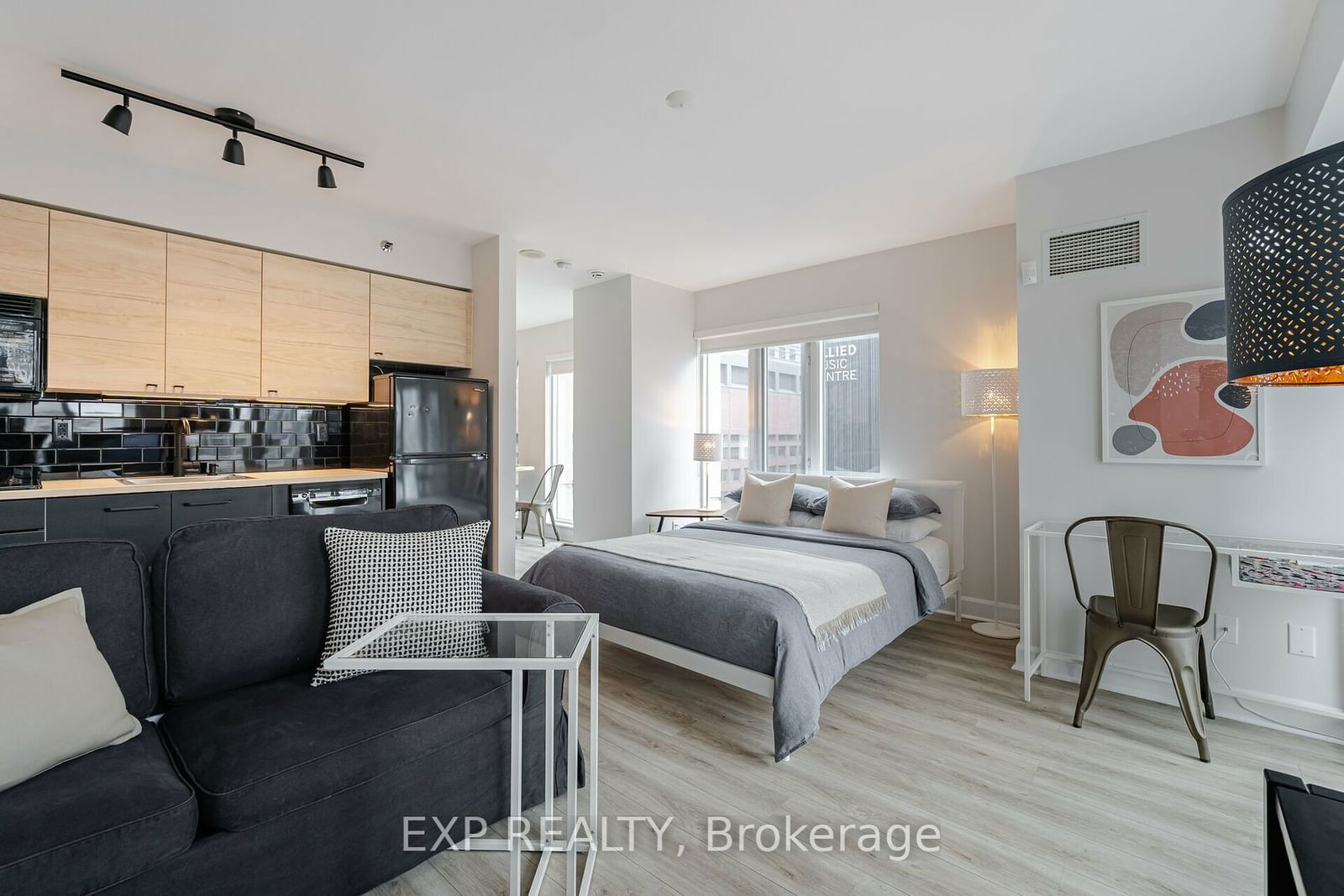 200 Victoria St, unit 1301 for sale - image #9