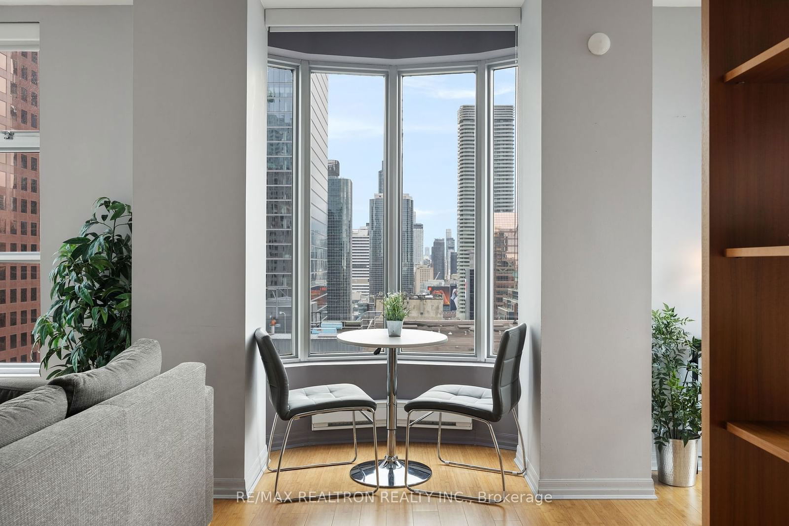 1 King St W, unit 2503 for sale - image #3